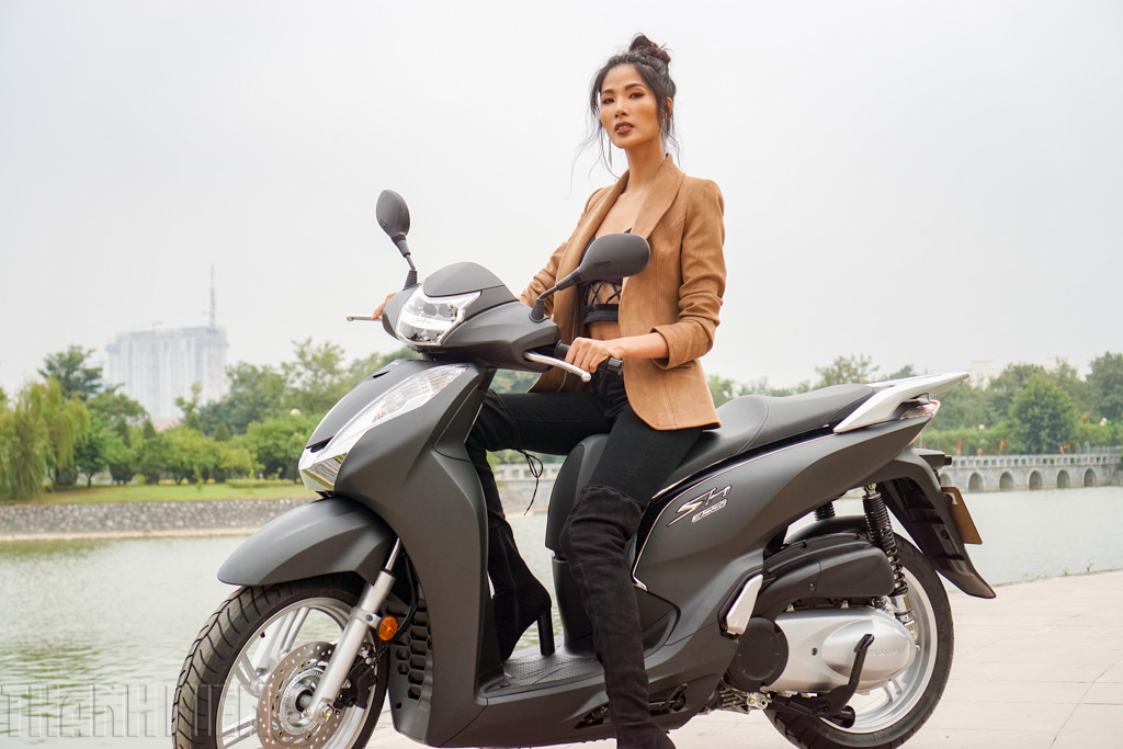 Chi tiết Honda SH 300i 2016 vừa ra mắt tại Hà Nội